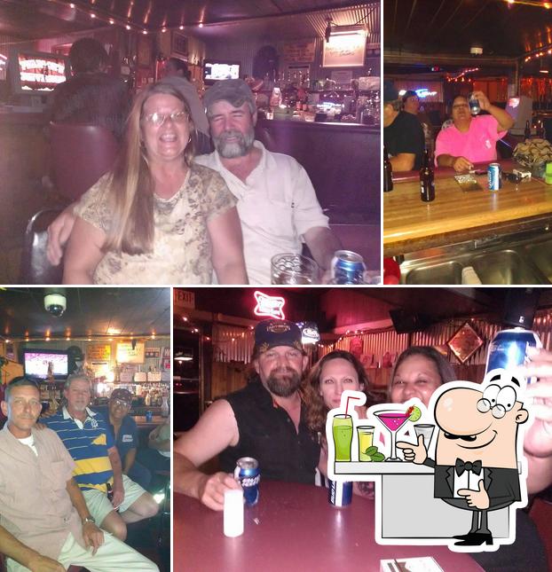 Geno's Pub