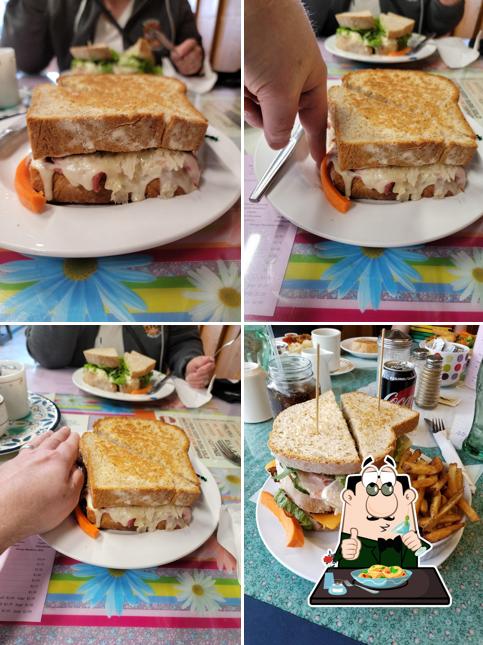 The Baker89, Grill & Bar