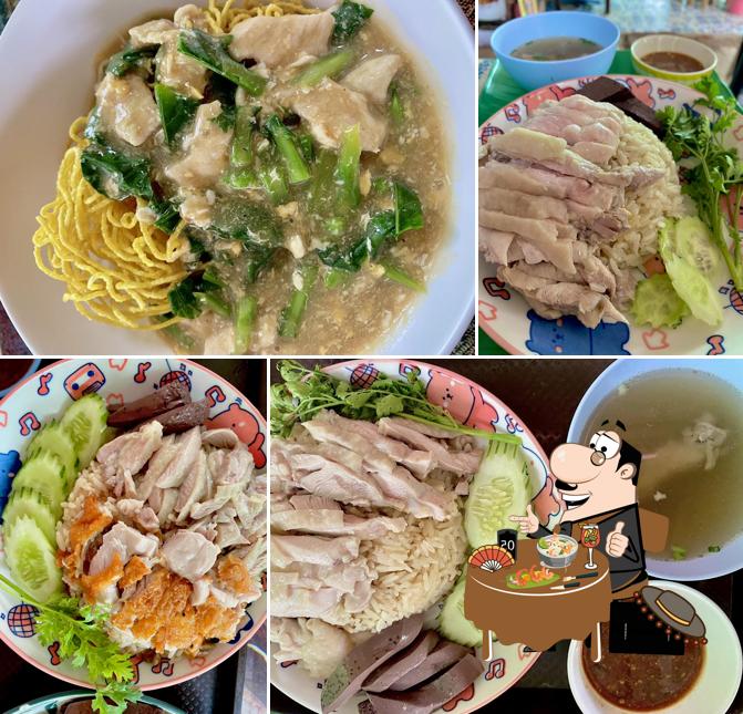 ข้าวมันไก่ ราดหน้าอารมณ์ดี