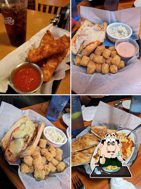 Santini's Pizza And Wings