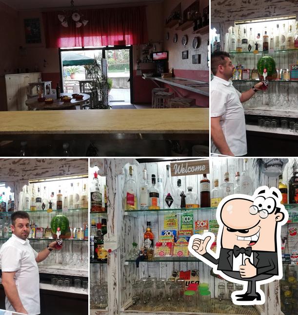 Bar Stop Cafe'