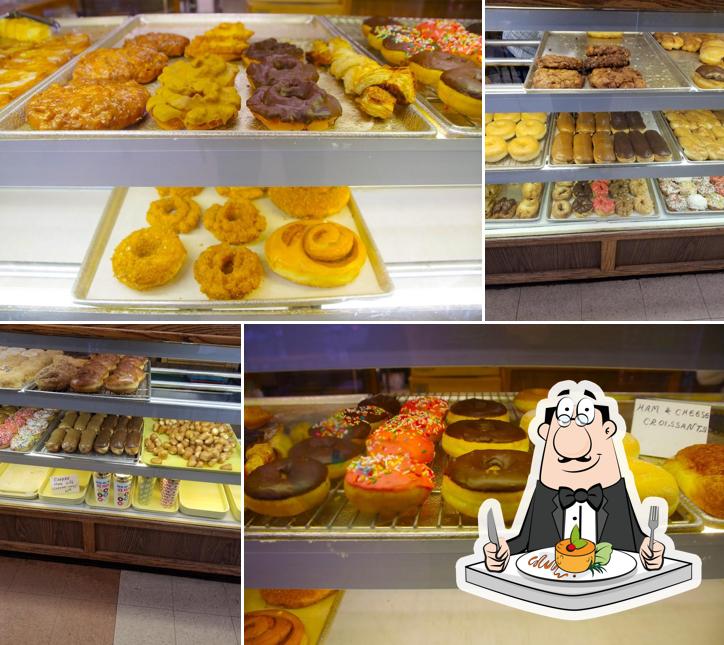 Foster's Donuts