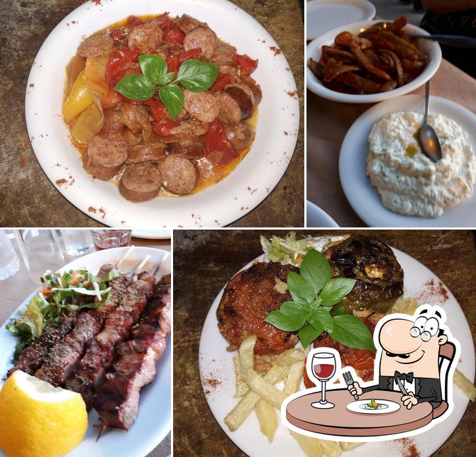 To Koutouki Tou Nikola