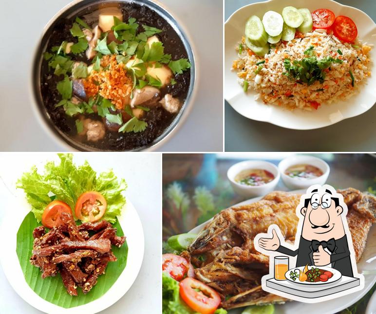 Baan Na Cafe