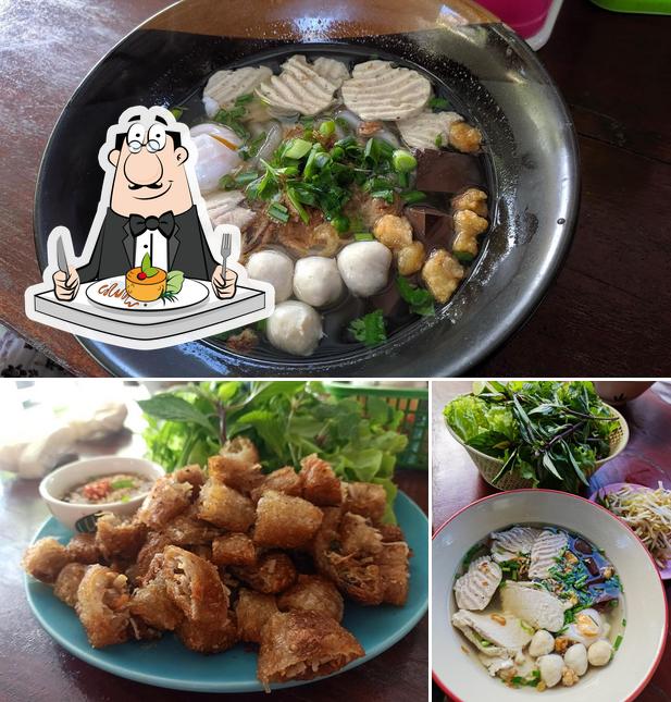 ร้านข้าวเปียกเส้น เจียงแสน แม่หล้า