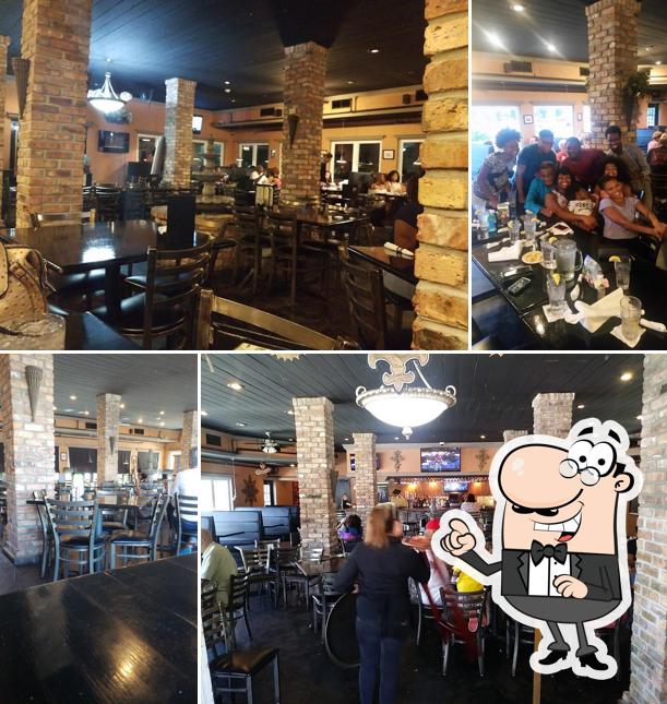 Stingrays Restaurant & Bar