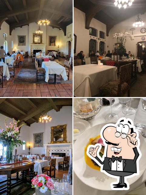 Julia's Restaurant