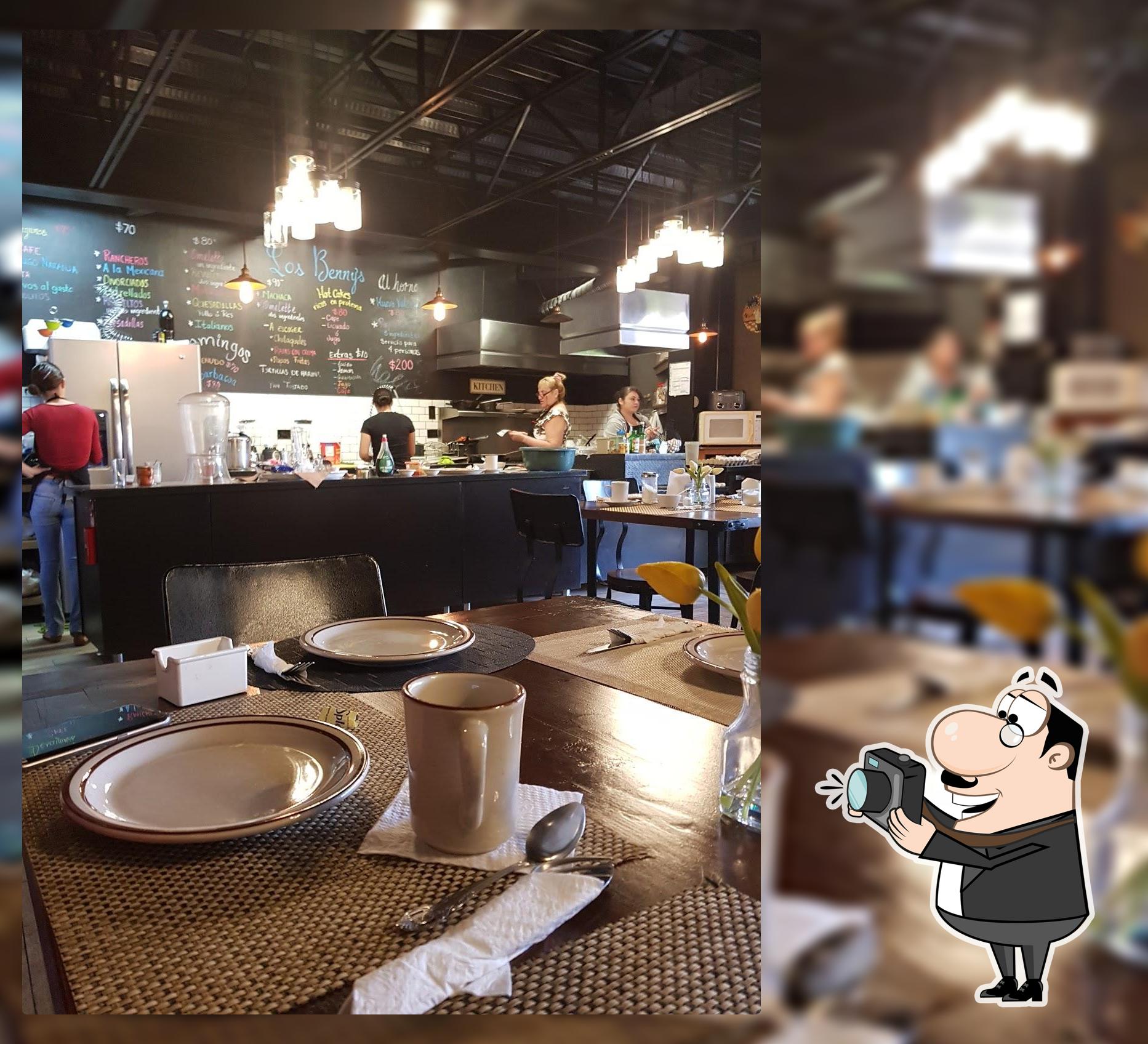 Los Benny's