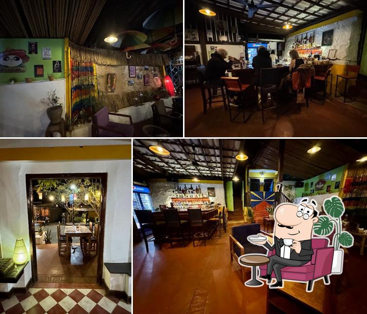 LA CANTINA