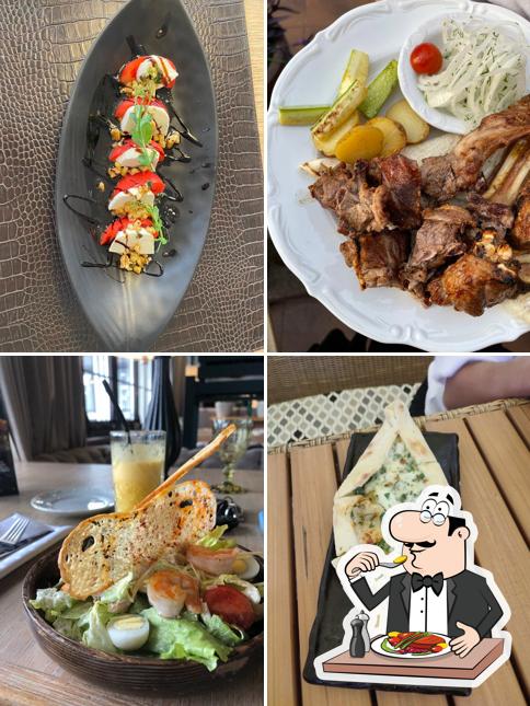 Еда в "Удачном месте"