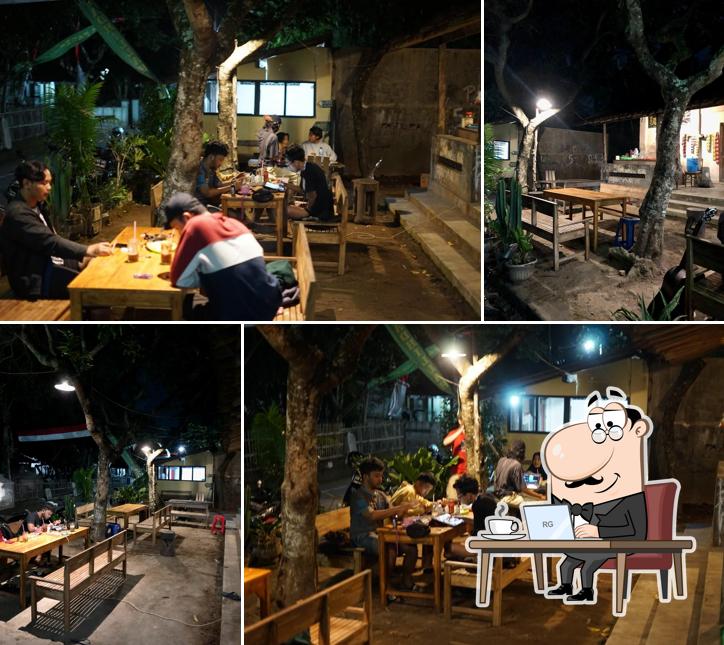 Angkringan Salaknem