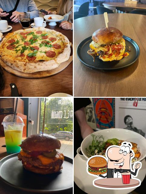 Закажите гамбургеры в "Лариса и Гедонисты"