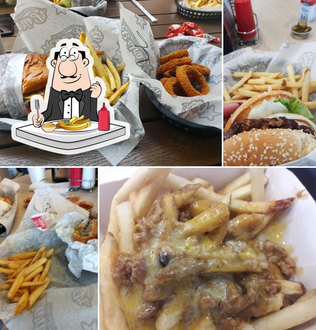 Carl's Jr. Blvd. Costero