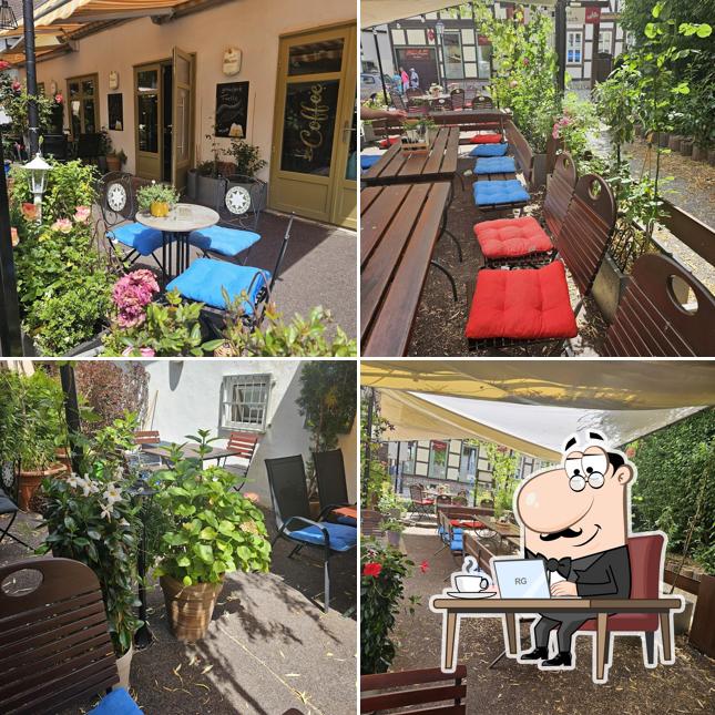 LUX Bar & Restaurant