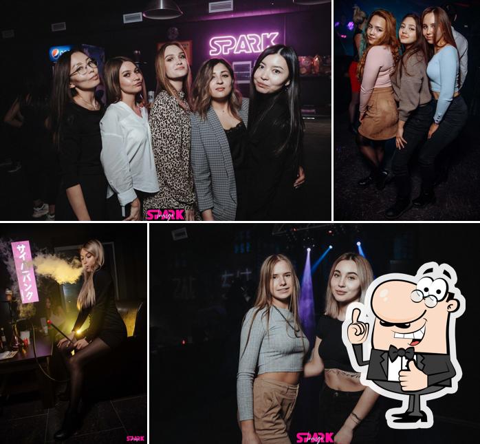 Это снимок паба и бара "Spark Lounge Bar"