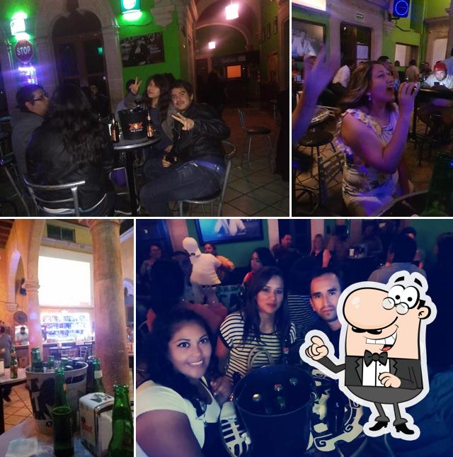 BAK ONE (BAR AZTECA KARAOKE)