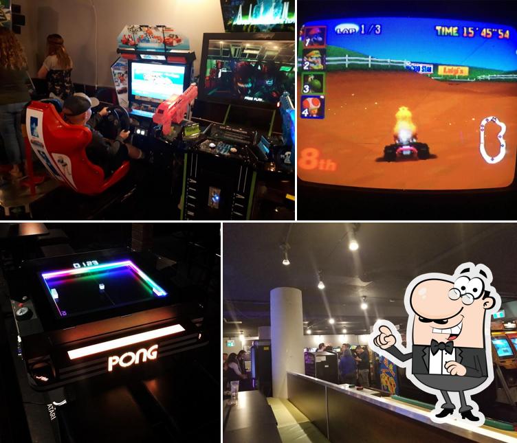 Pin Up Arcade Bar