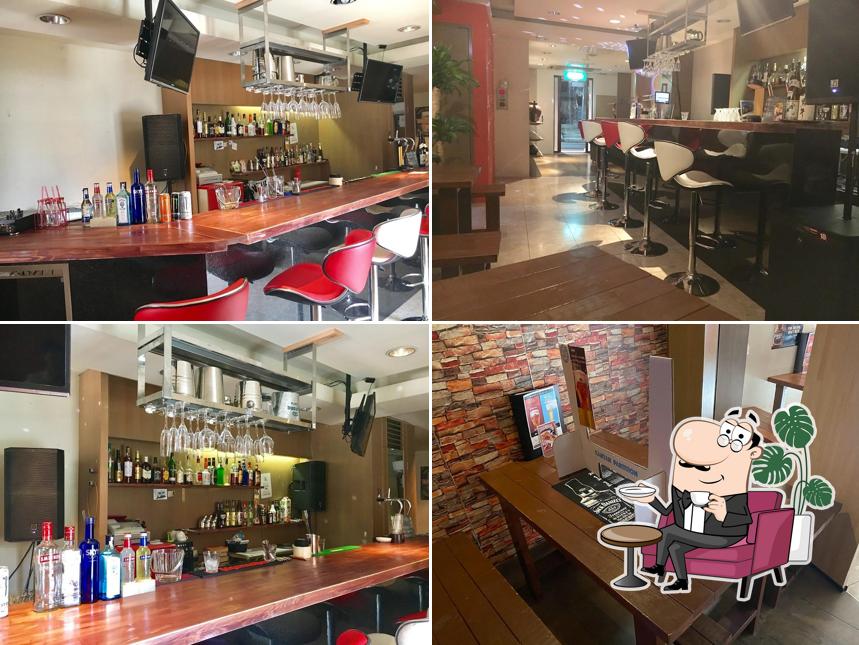 DJ CAFE&BAR crab