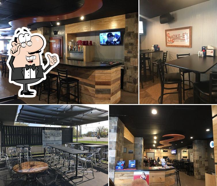 Smoke-E's Bar & Grill