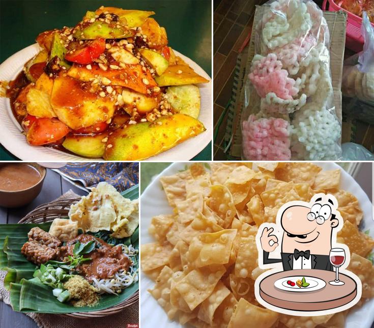 RUJAK & PECEL BU TITI