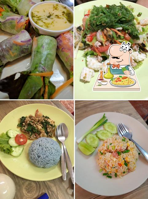 ร้านแอนสเต็ก (ภูผากาแฟสาขาวัดสิงห์)