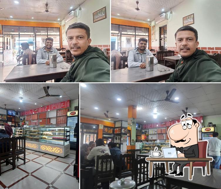 New Anand Misthanna Bhandar