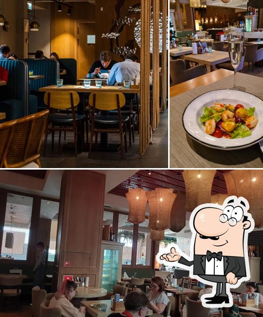 Посмотрите на внутренний интерьер "Моря Море"