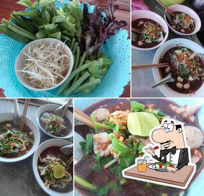 Food Land ห้วยคุ้ม