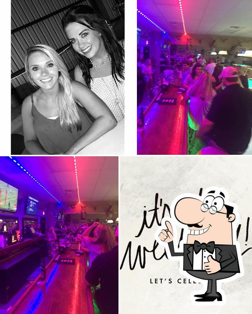 Roadhouse BAR & Billiard & Daiquiri