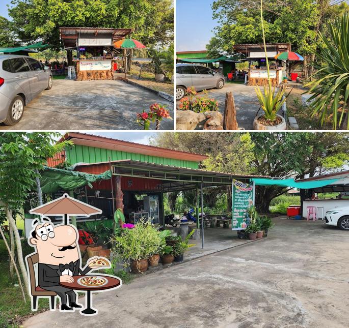 The tree cafe and restaurant
