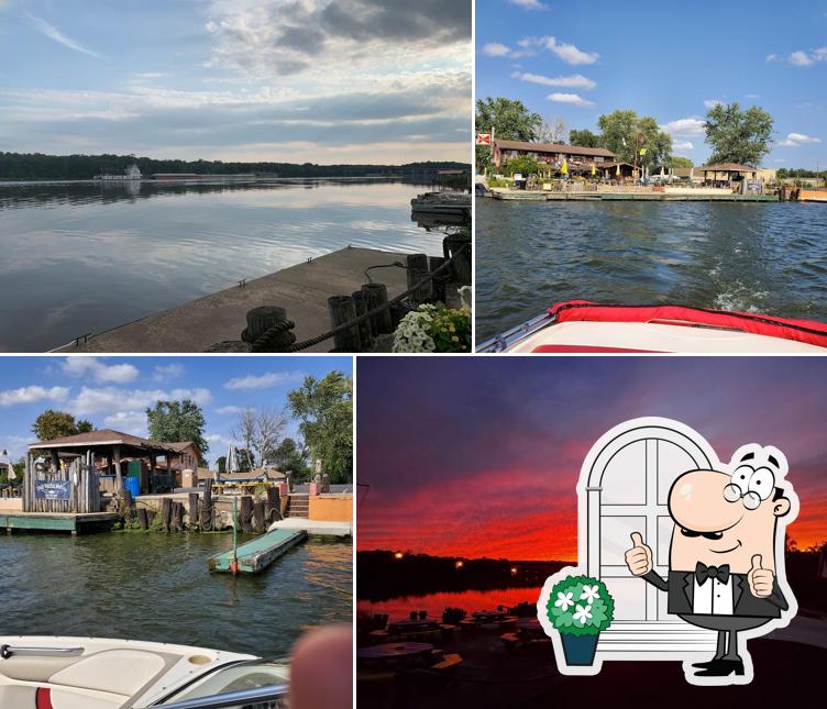 Snug Harbor Marina