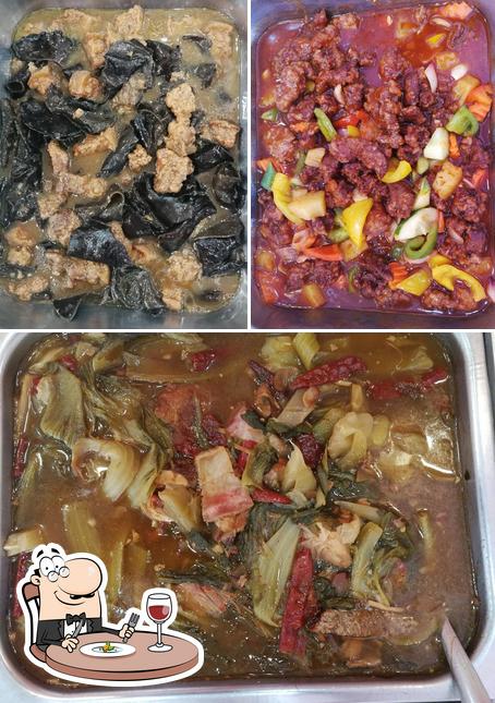 彩虹炭燒港式燒臘 Rainbow BBQ Chicken Rice
