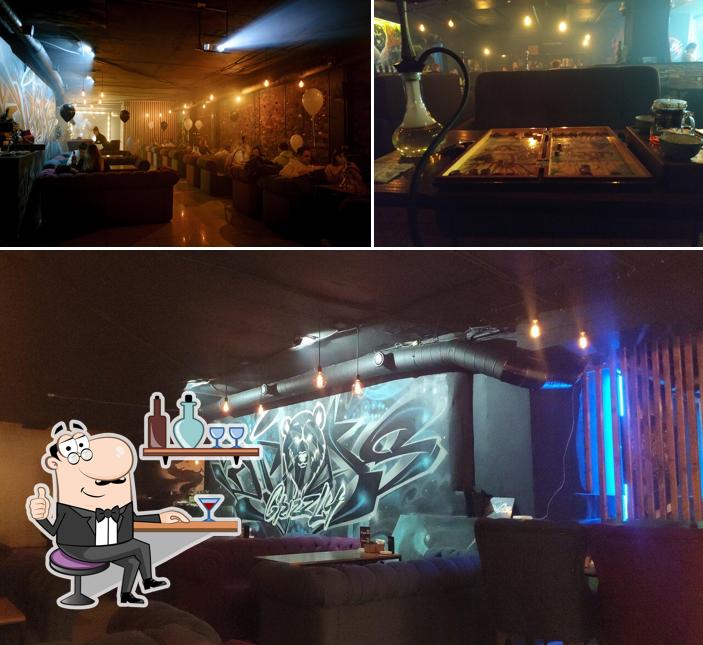 Посмотрите на внутренний интерьер "Grizzly"