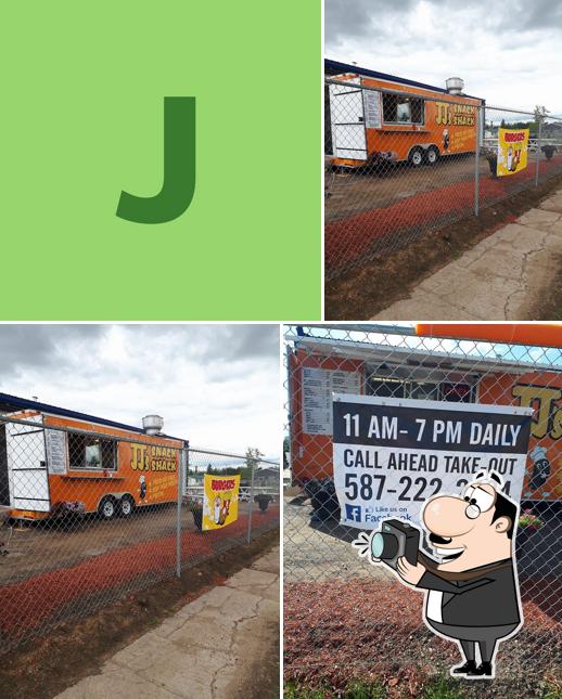 JJ's Snack Shack