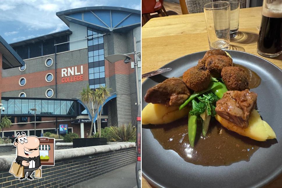 Riggers Restaurant and Slipway Bar