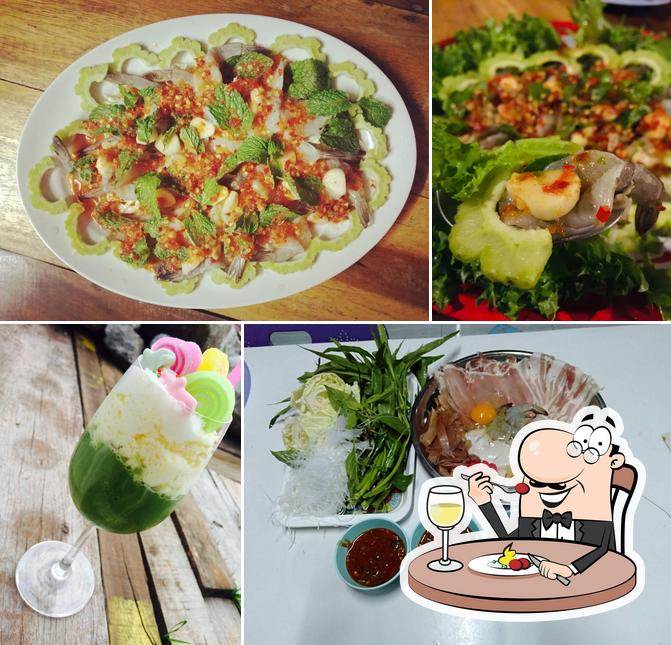 ร้านอาหาร มุมตึก ณ บ้านไผ่