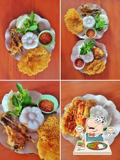 AYAM KREMES AMIN SPESIAL AYAM SAMBAL DAN TELUR DADAR