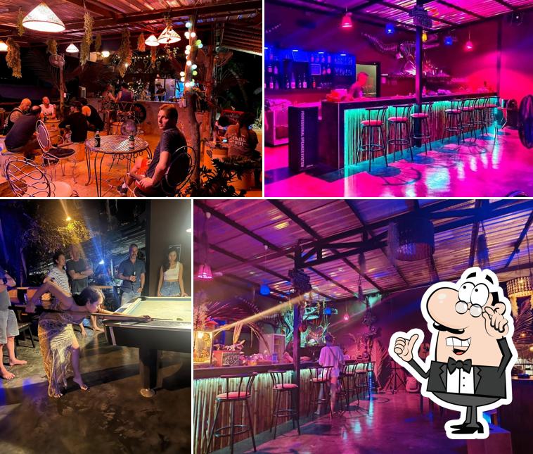 Terraria Bar Koh Mak – Pool Table & Live Music