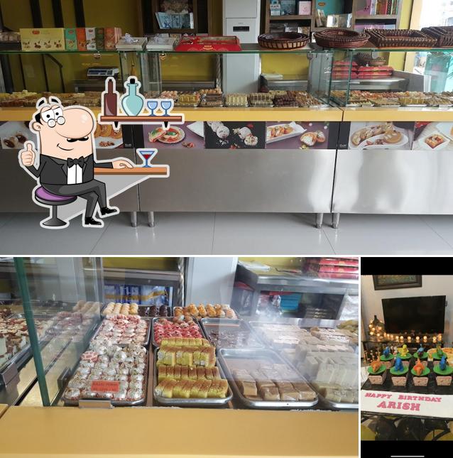 Meer Sweets & Bakers میر سوئیٹس اینڈ بیکرز