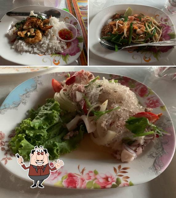 สุนทรี กุ้งเผา ตลาดน้ำอัมพวา