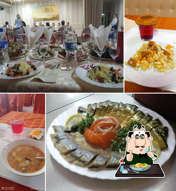 Еда в "Авроре"