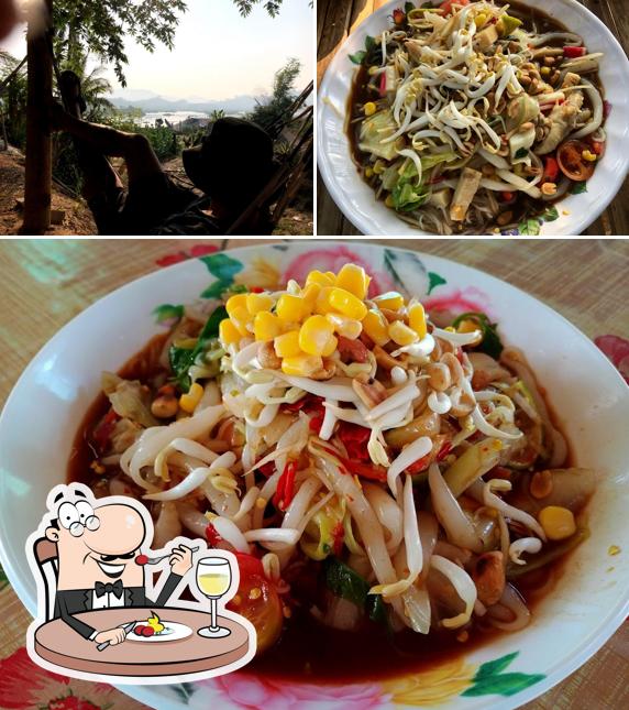 ข้าวปุ้นฮ้อนแม่โชติ