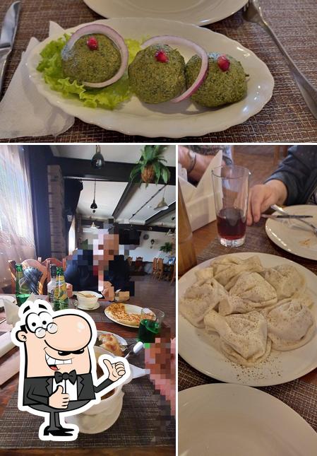 Взгляните на фотографию ресторана "Хинкальная"