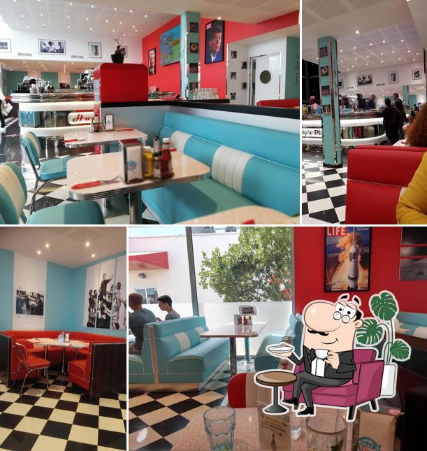 Holly's Diner
