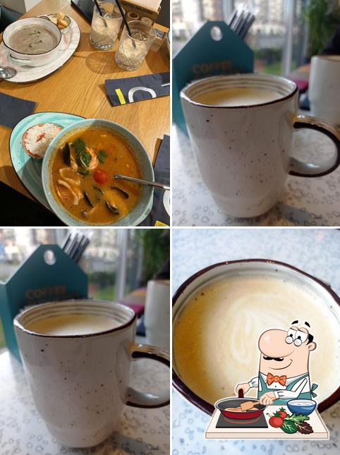 Курица с соусом карри в "Coffee Industry"