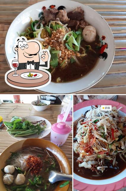 ตำเทย ก๋วยเตี๋ยวเรือ 10 บาท