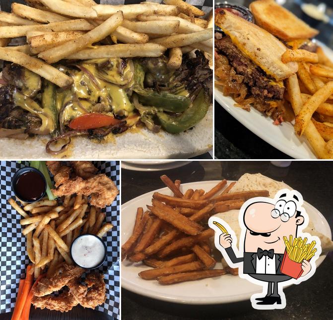 Madhouse Bar & Grill