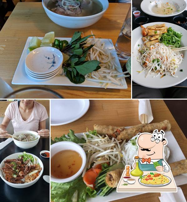 Phở Kitchen Bar & Grill