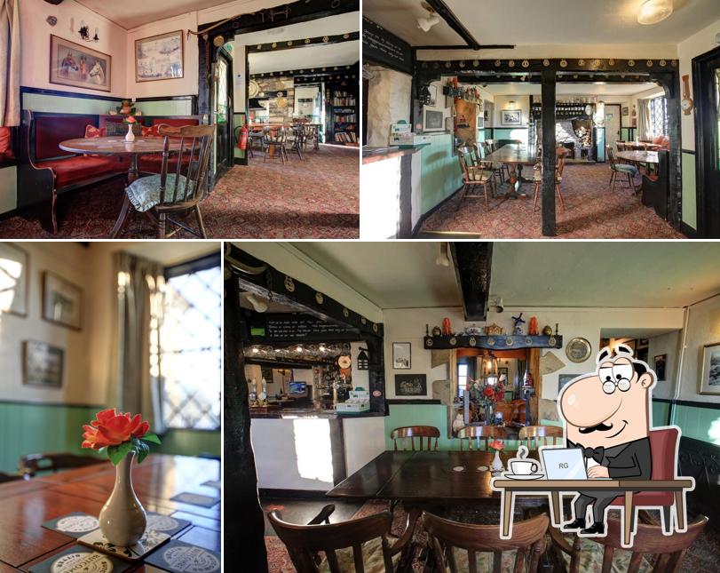 Waggon & Horses