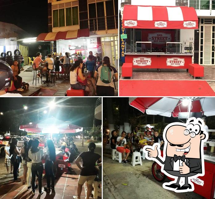 STREET HOT DOGS